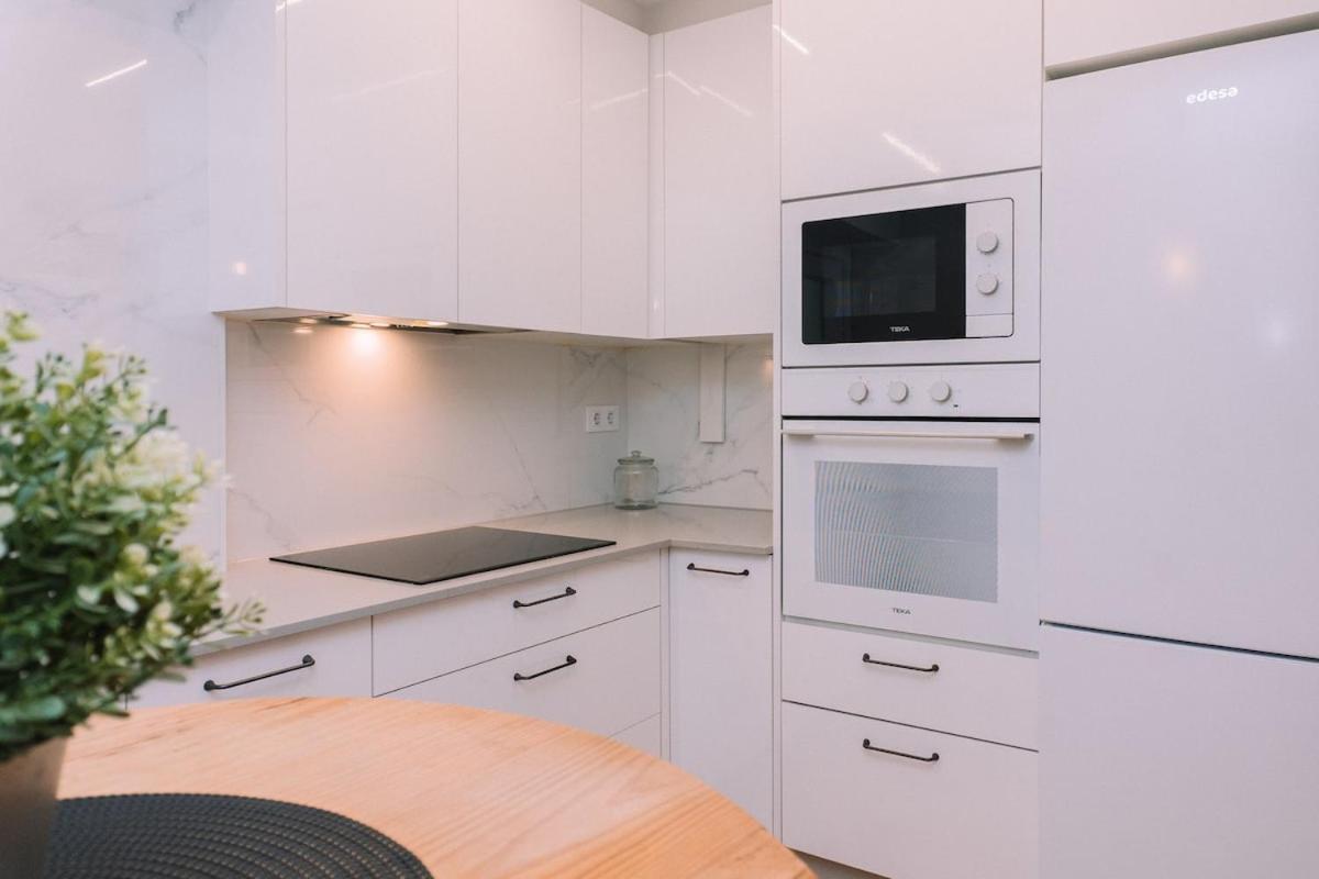 Amplio Con Luz Y Encanto By Apartamento *